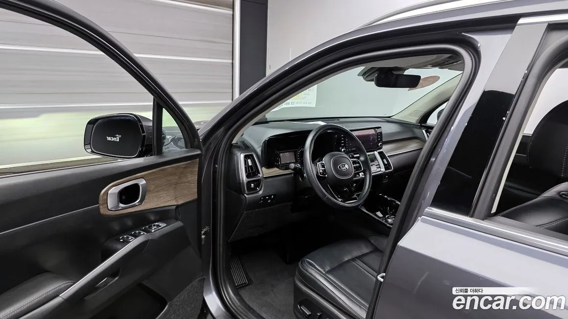 Kia Sorento — фото 6