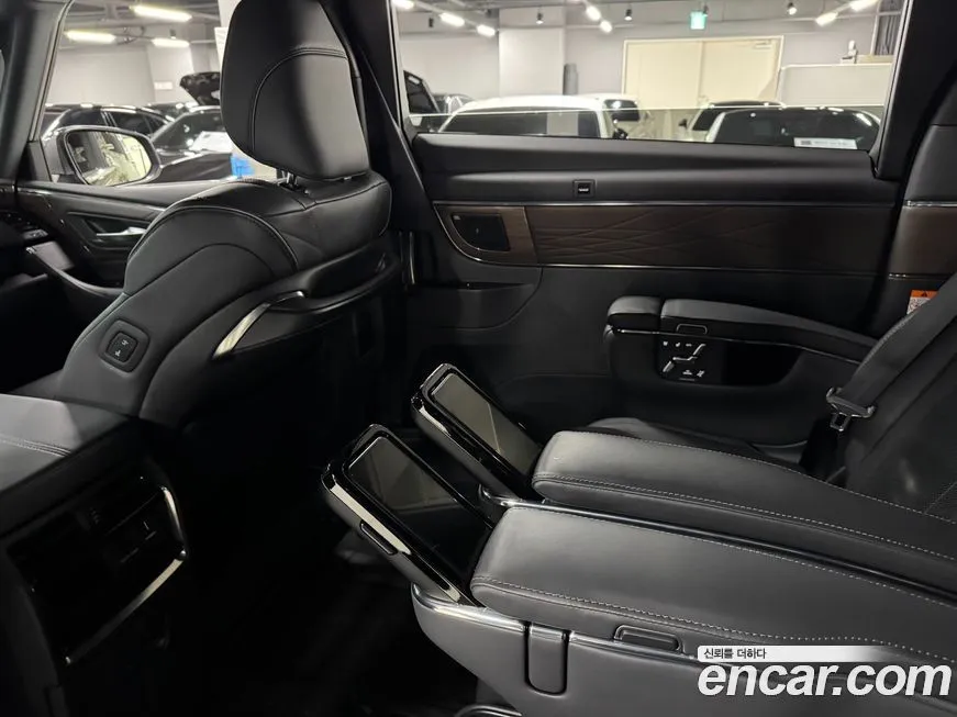 Toyota Alphard — фото 4