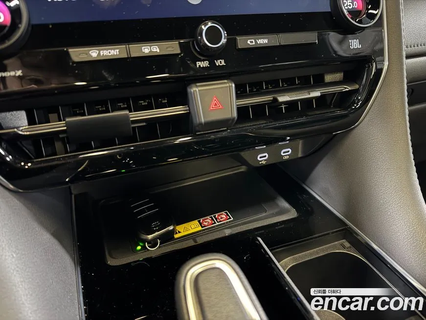 Toyota Alphard — фото 7