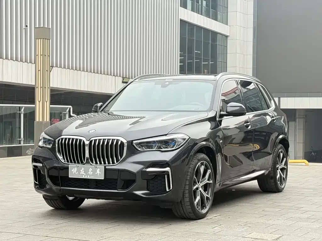 BMW X5 — фото 1