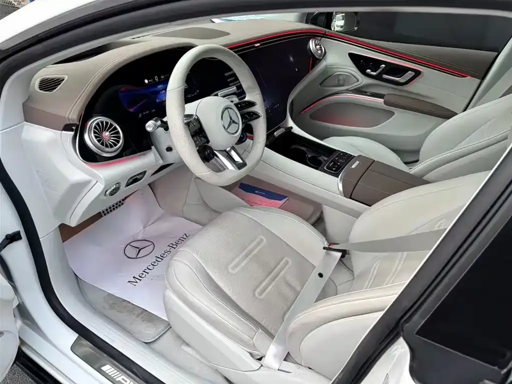 Mercedes-Benz EQS AMG — фото 8