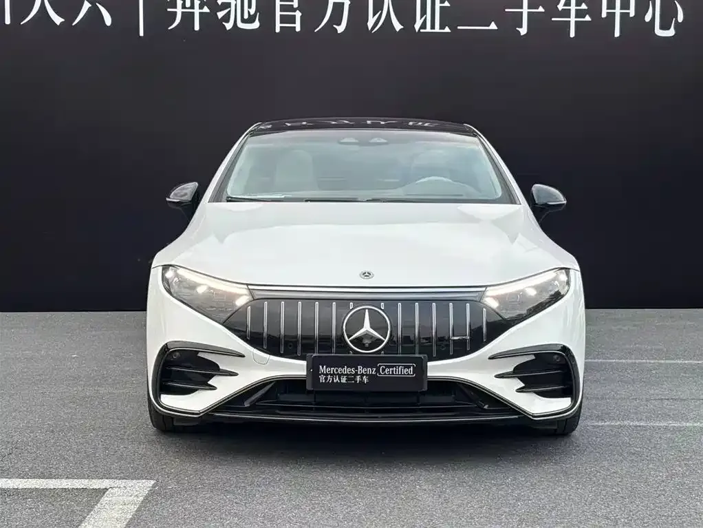 Mercedes-Benz EQS AMG — фото 10