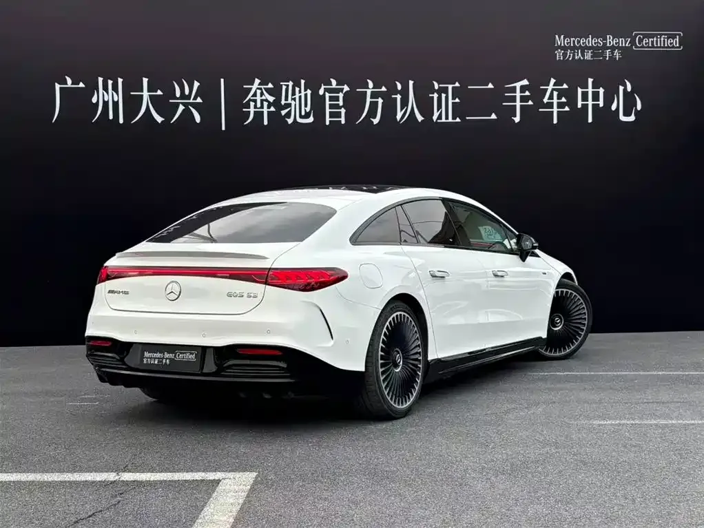 Mercedes-Benz EQS AMG — фото 7