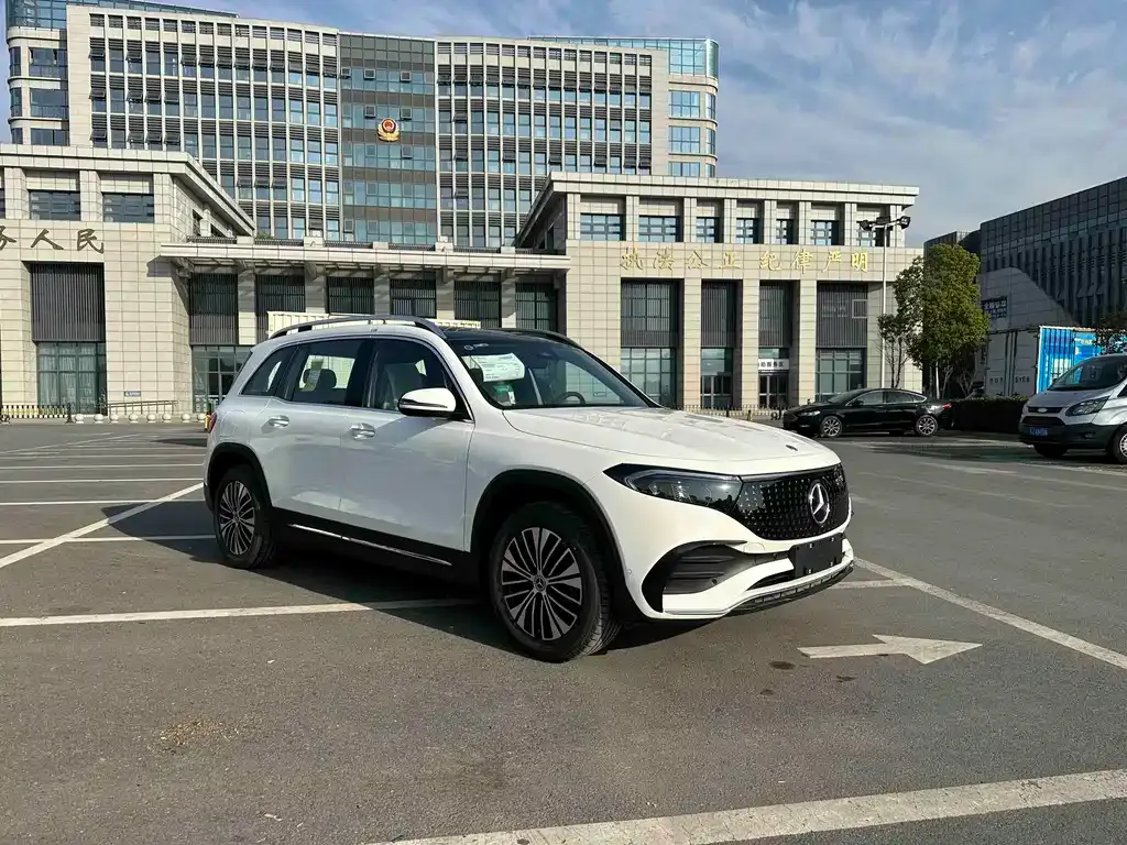 Mercedes-Benz EQB — фото 4