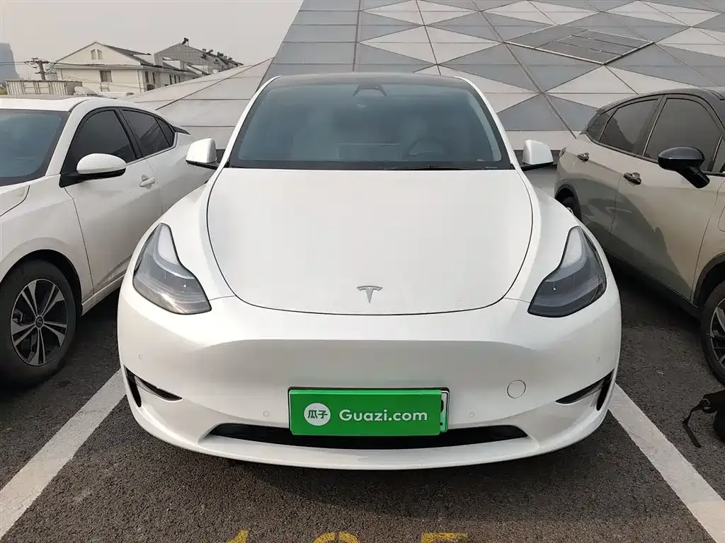 Tesla Model Y — фото 7