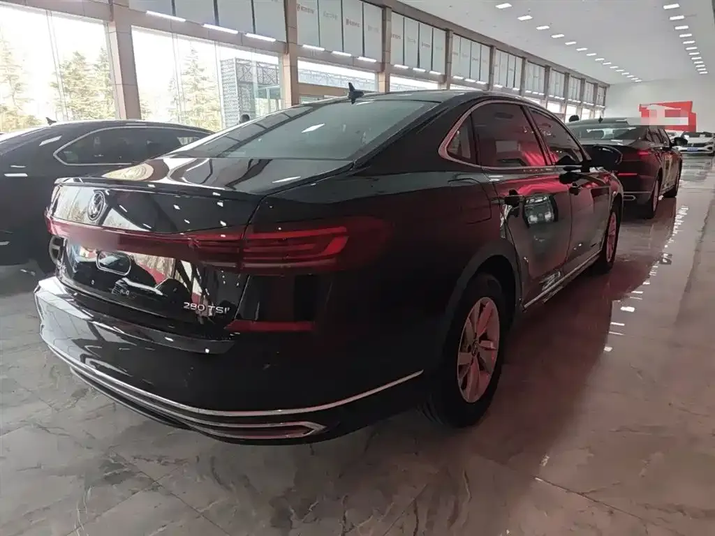 Volkswagen Passat — фото 10
