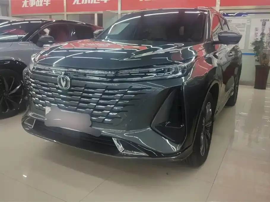 Changan CS75PLUS — фото 1