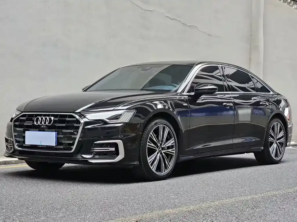 Audi A6L — фото 1