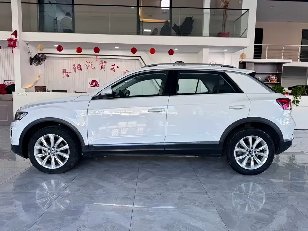 Volkswagen T-Roc — фото 4
