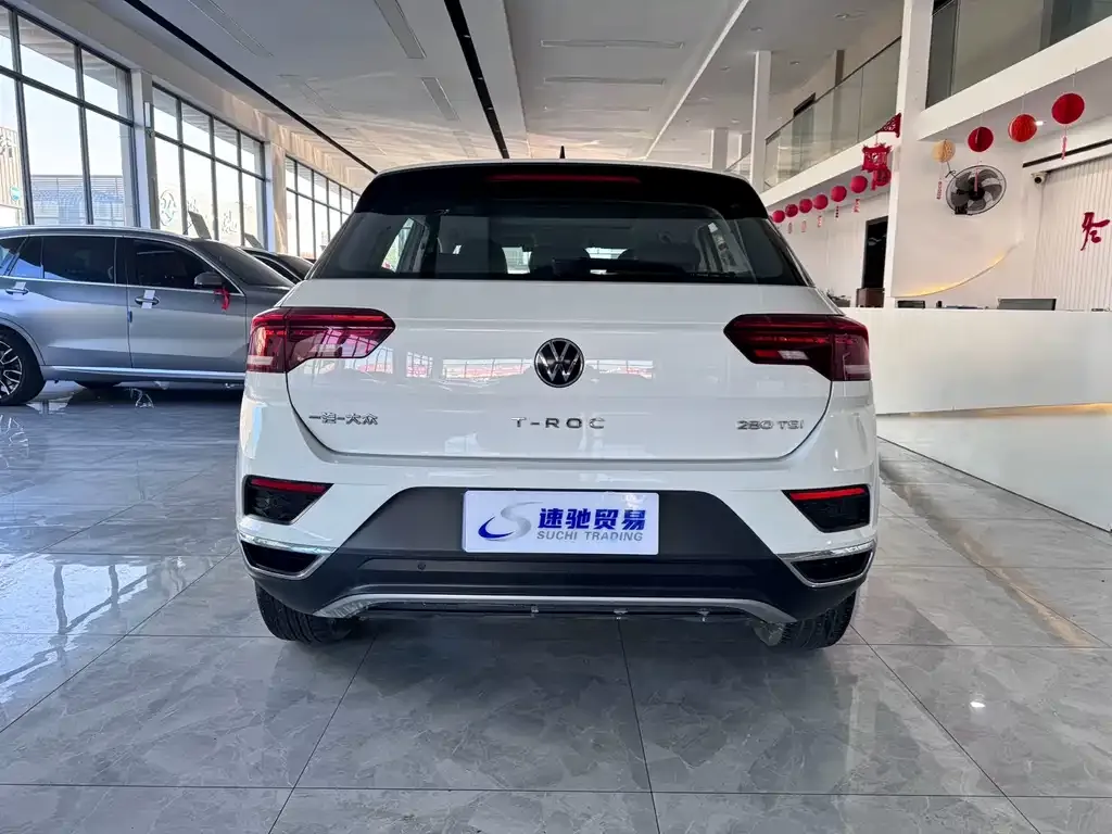 Volkswagen T-Roc — фото 2