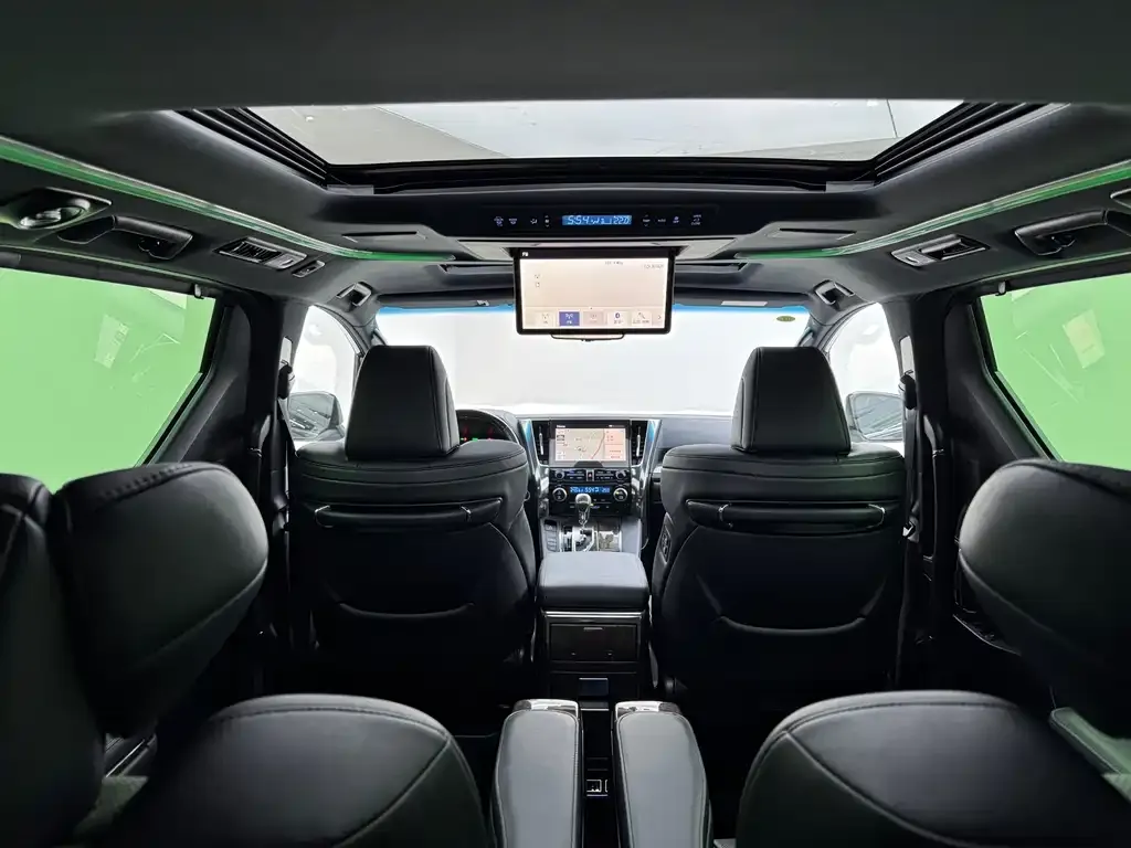 Toyota Alphard — фото 5