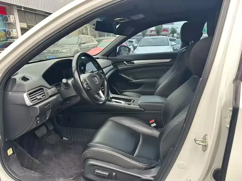 Honda Inspire — фото 6