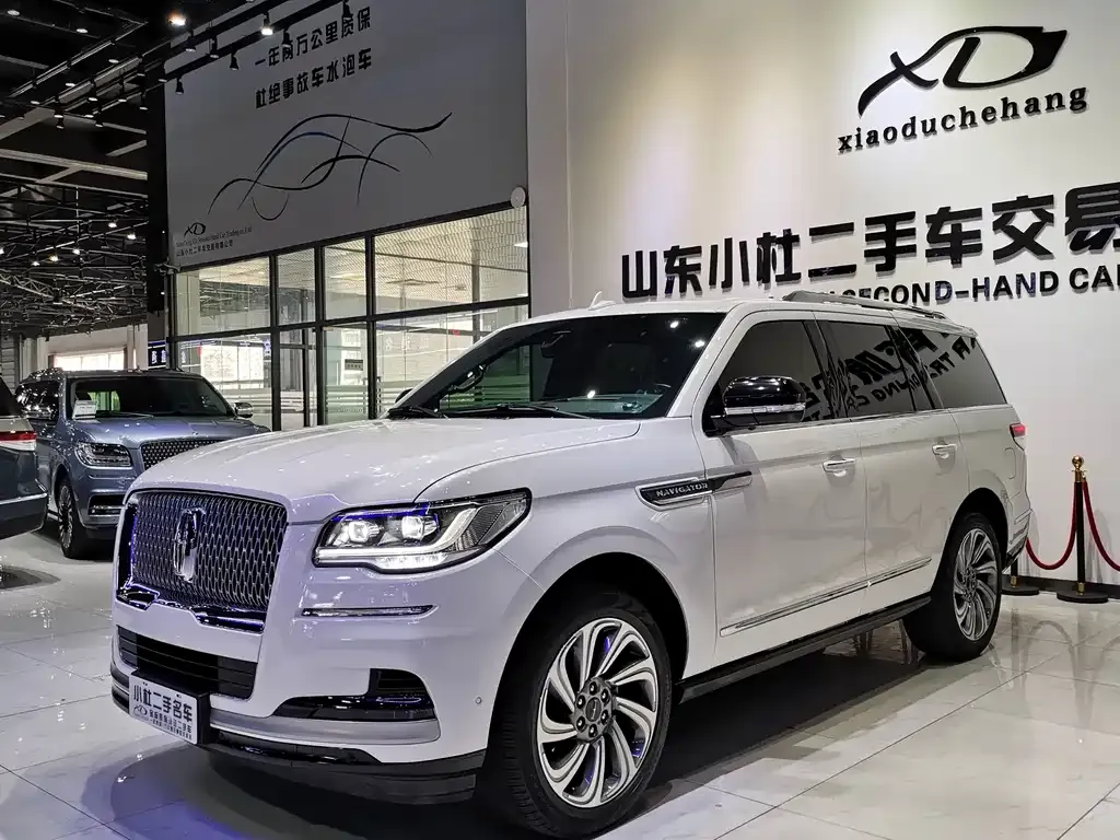 Lincoln Navigator — фото 1