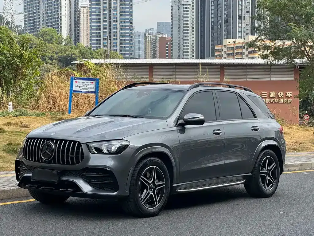 Mercedes-Benz GLE AMG — фото 1