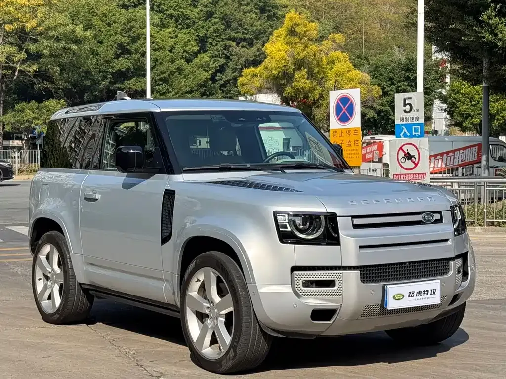 Land Rover Defender — фото 10
