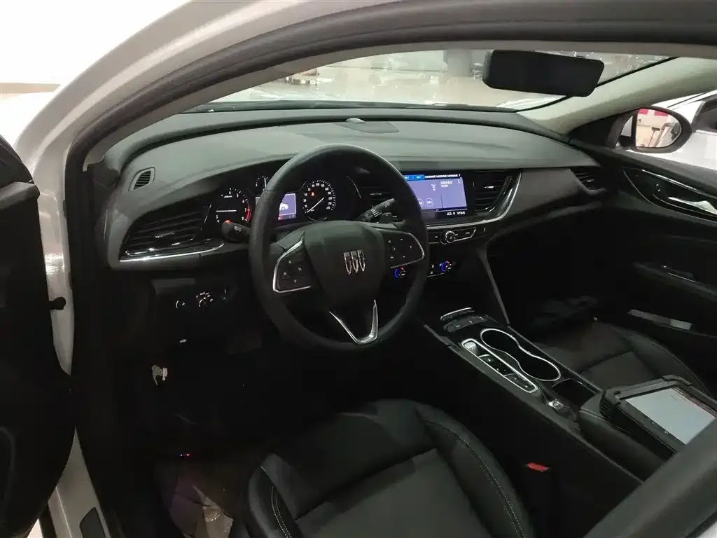 Buick Regal — фото 10
