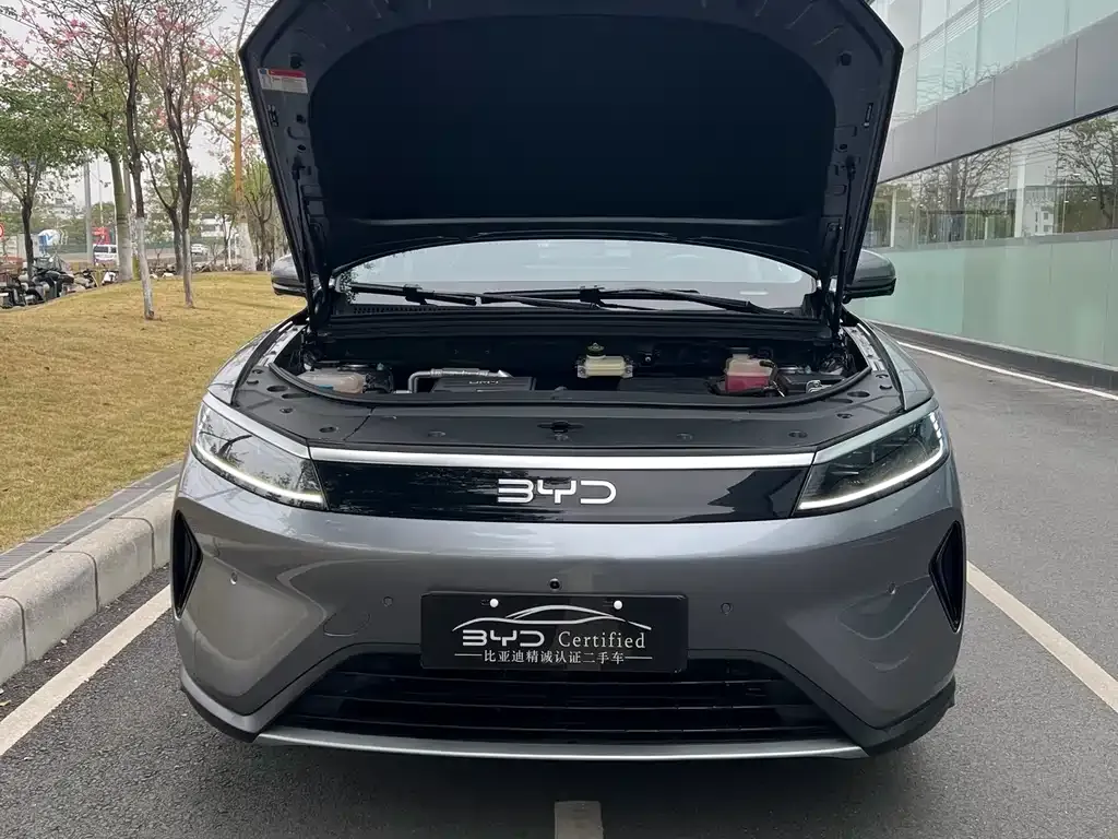 BYD Seal 05 DM-i — фото 9