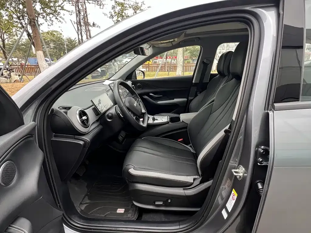 BYD Seal 05 DM-i — фото 7