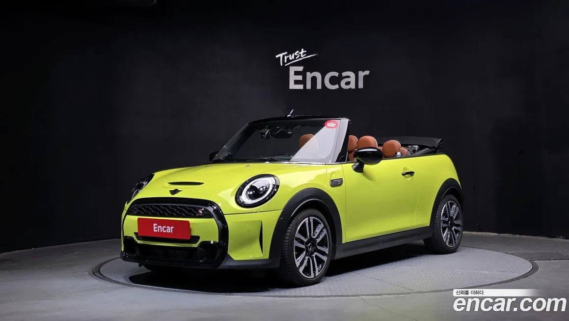 Mini Cooper Convertible — фото 1