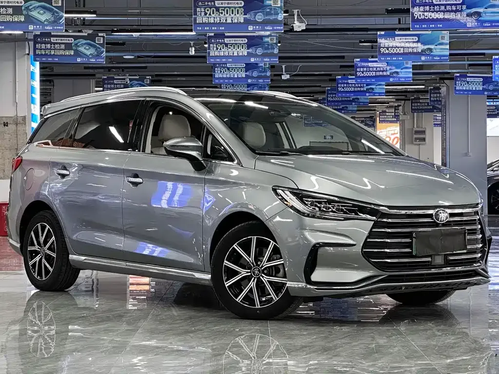 BYD MAX New Energy — фото 2