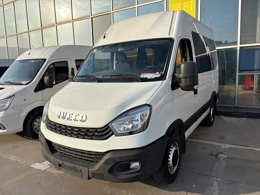 IVECO Ousheng — фото 1