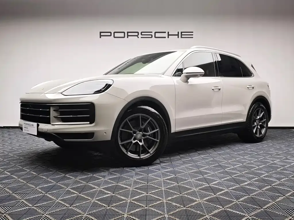 Porsche Cayenne — фото 1