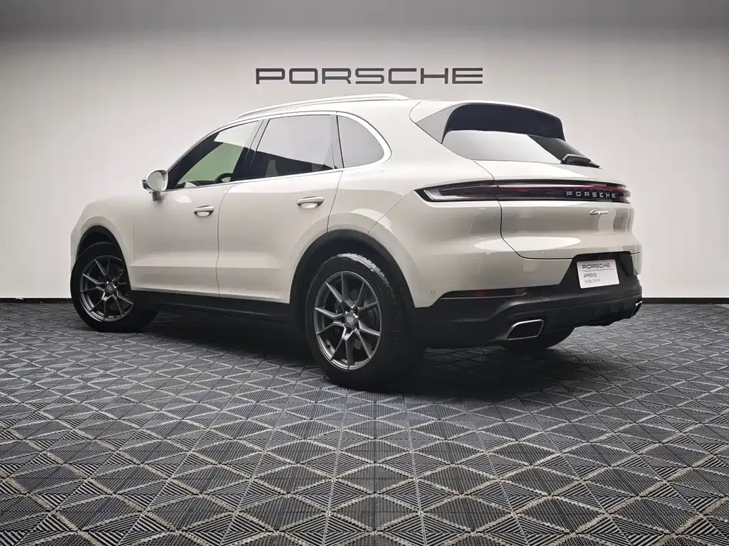 Porsche Cayenne — фото 9