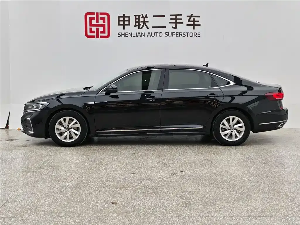 Volkswagen Passat New Energy — фото 4