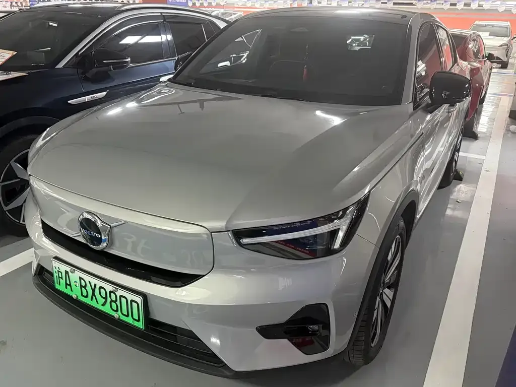 Volvo C40 — фото 1