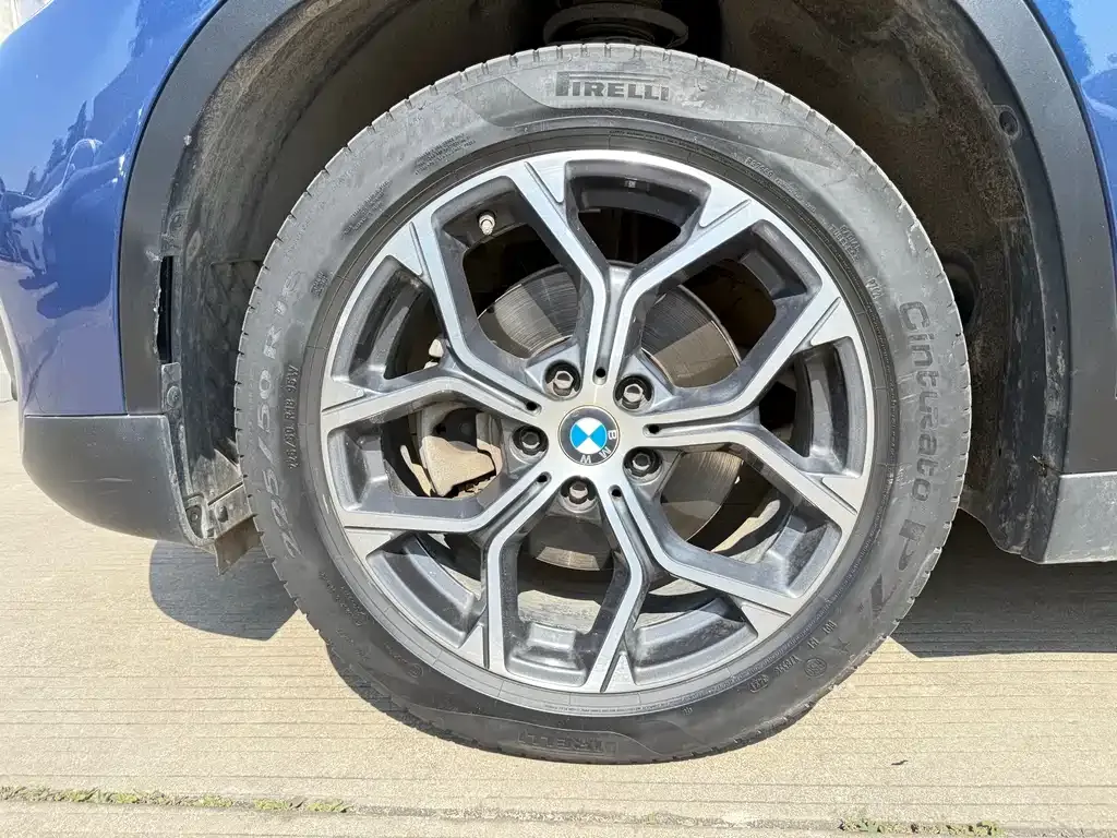BMW X1 — фото 6
