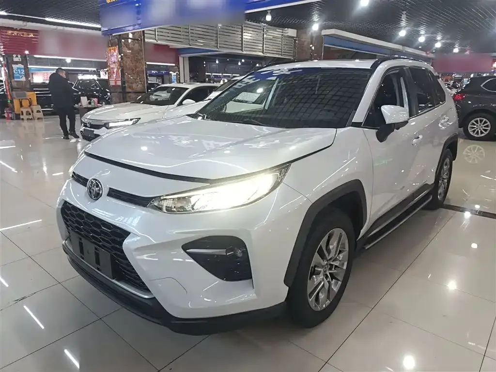 Toyota Wildlander — фото 1