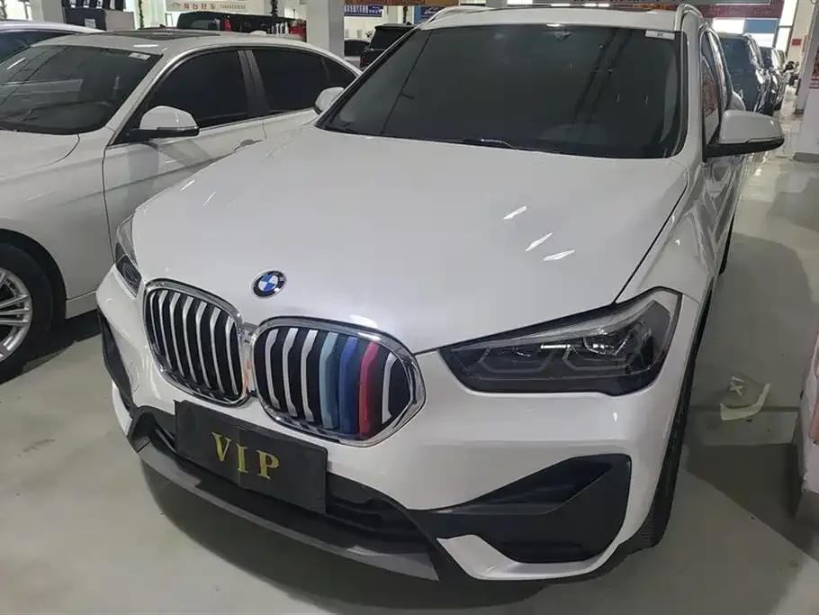 BMW X1 — фото 1