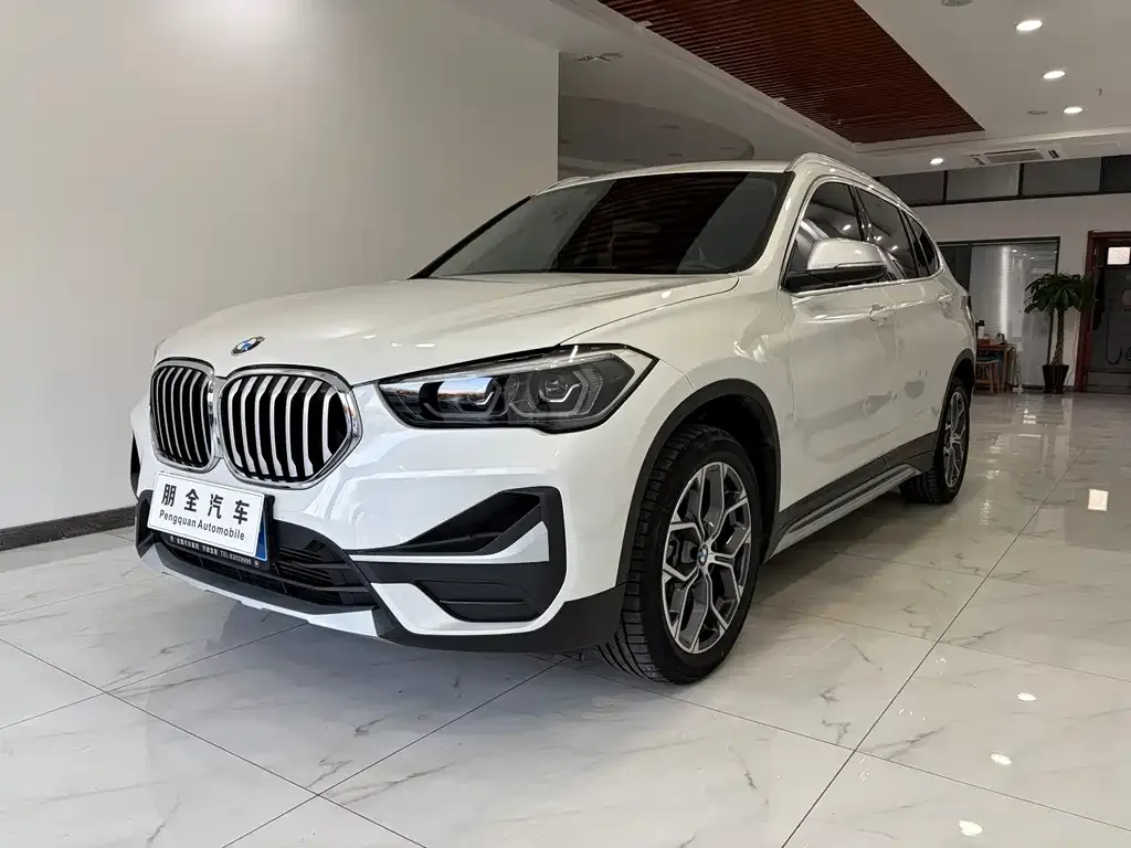 BMW X1 — фото 1