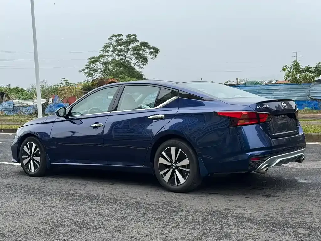 Nissan Teana — фото 4