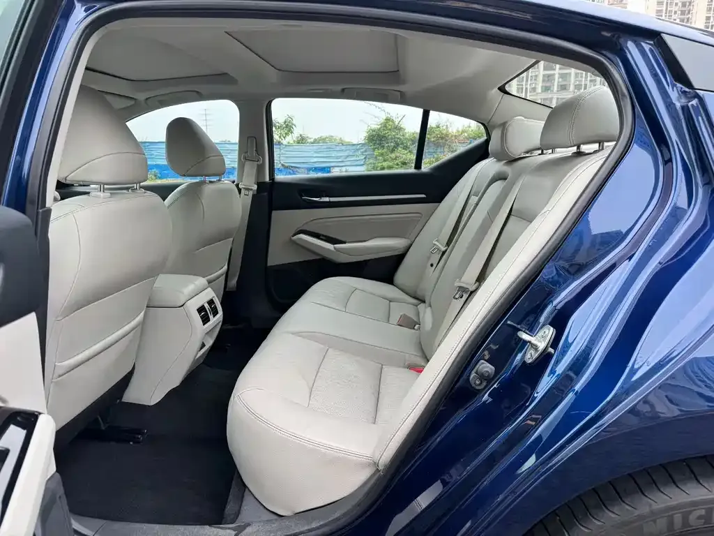 Nissan Teana — фото 2