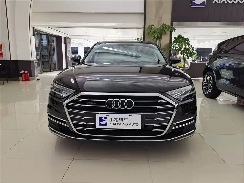 Audi A8 — фото 5