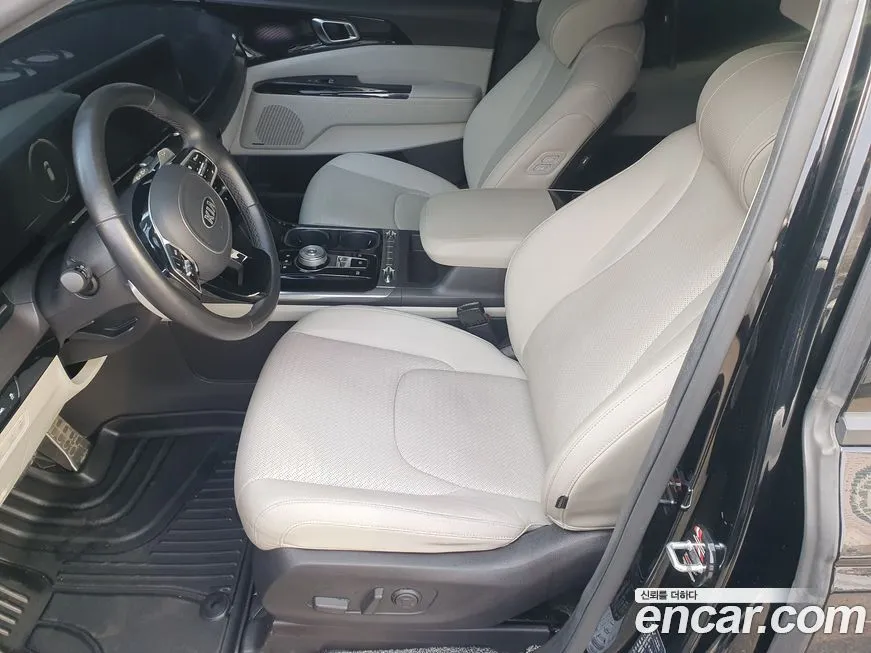 Kia Carnival — фото 10