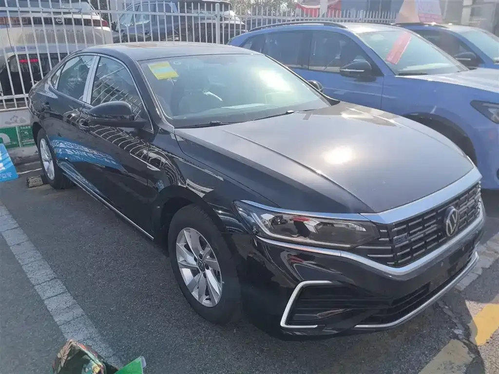 Volkswagen Passat New Energy — фото 10