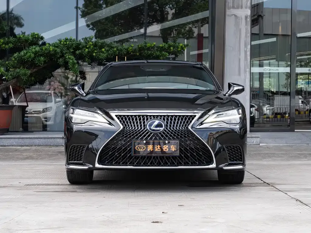 Lexus LS — фото 5