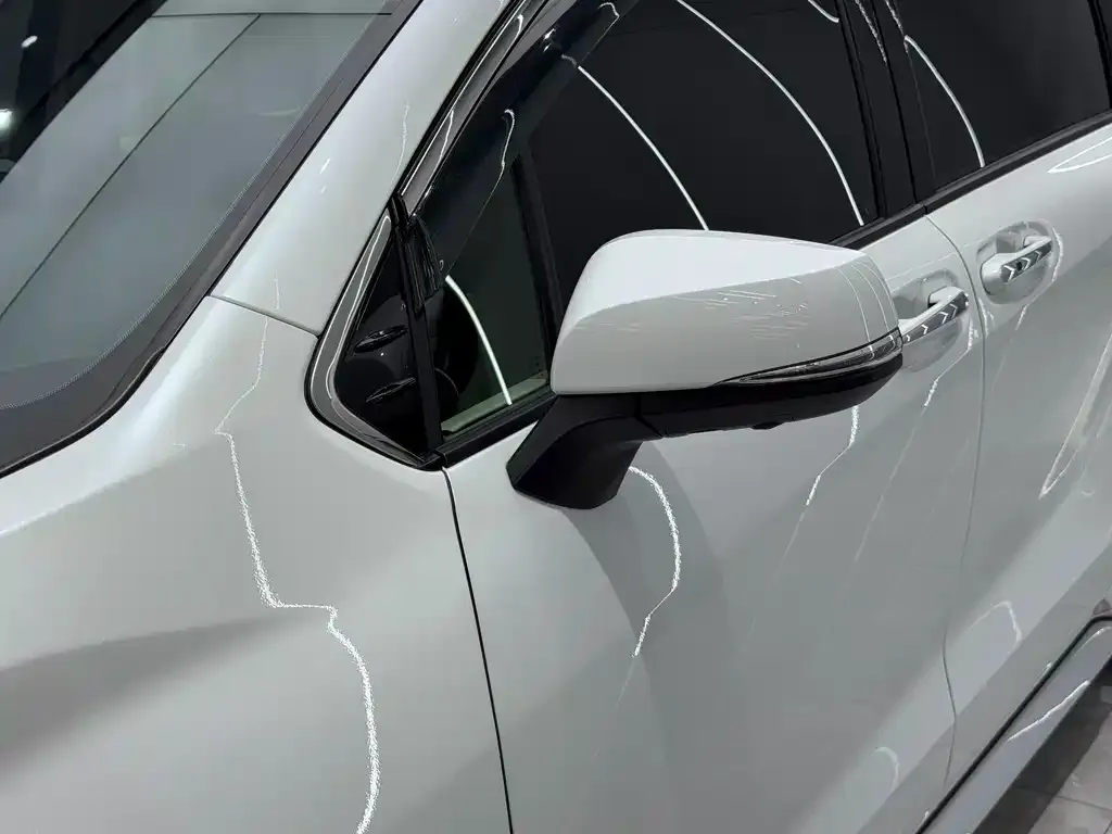 Toyota Granvia — фото 2
