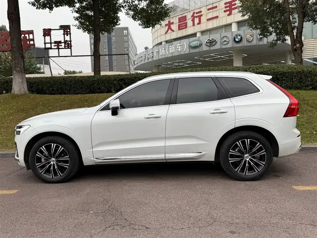 Volvo XC60 — фото 7
