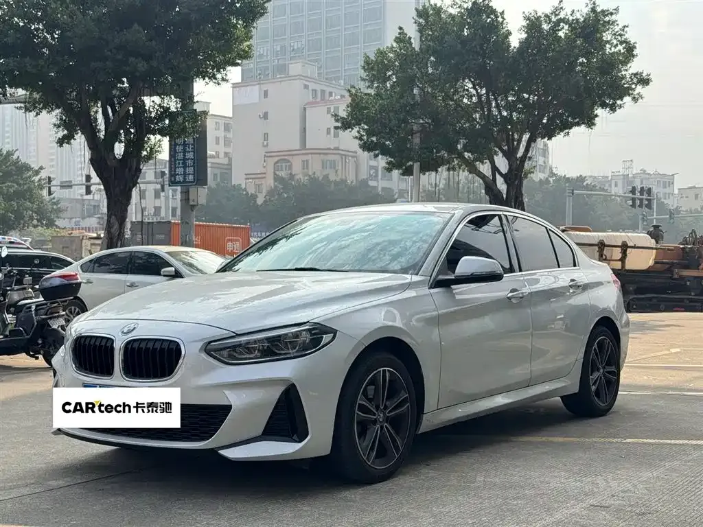 BMW 1 Series — фото 1