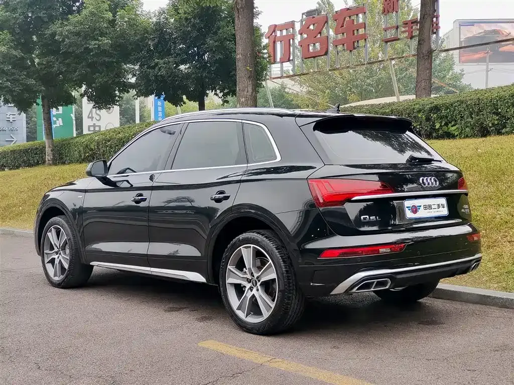Audi Q5L — фото 3