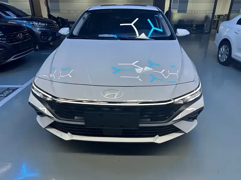 Hyundai Elantra — фото 8