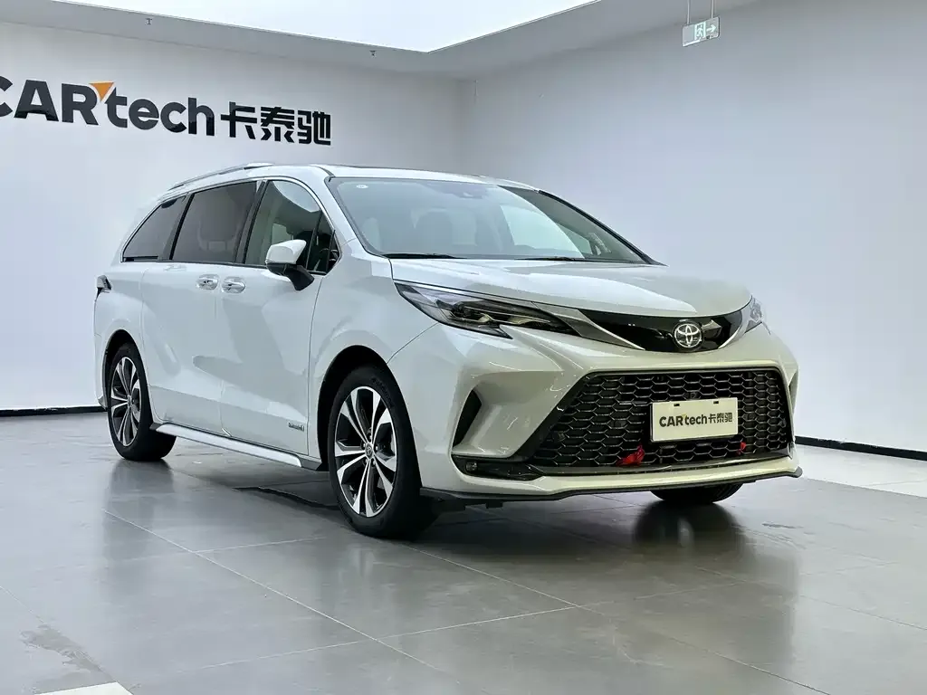 Toyota Granvia — фото 7