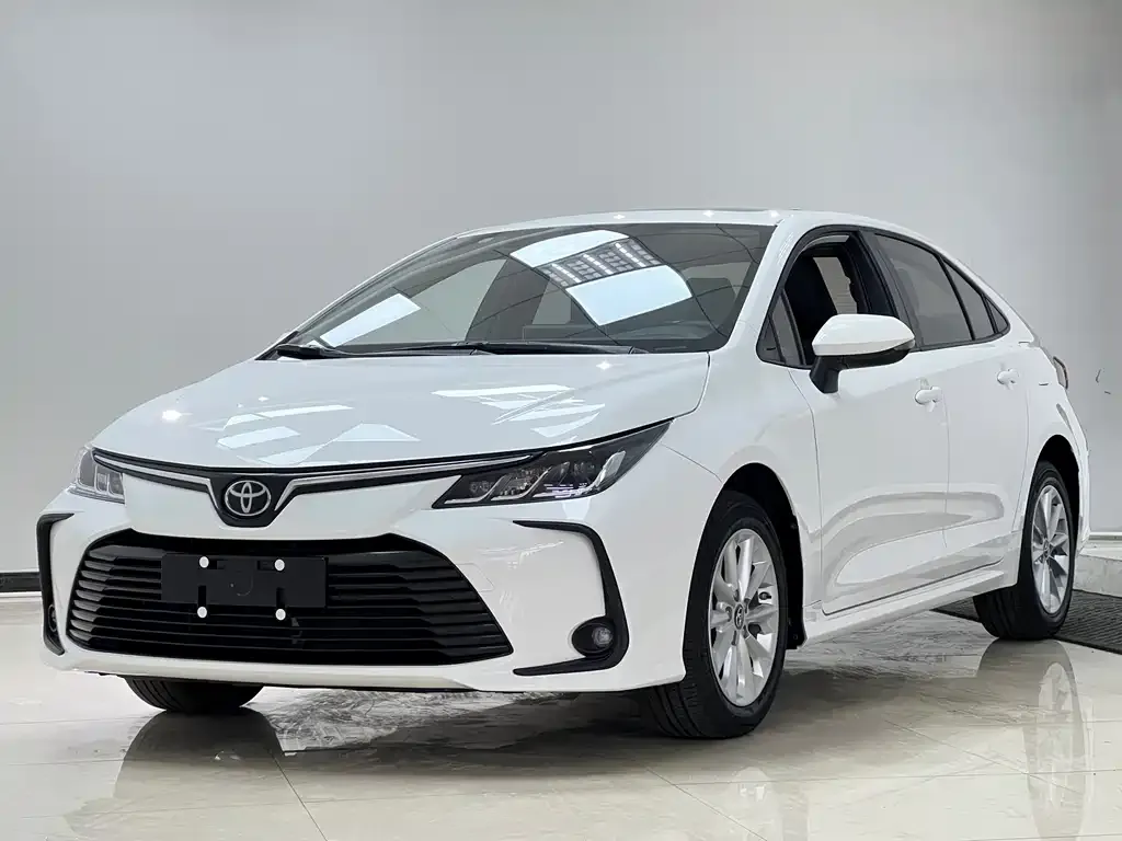 Toyota Corolla — фото 1