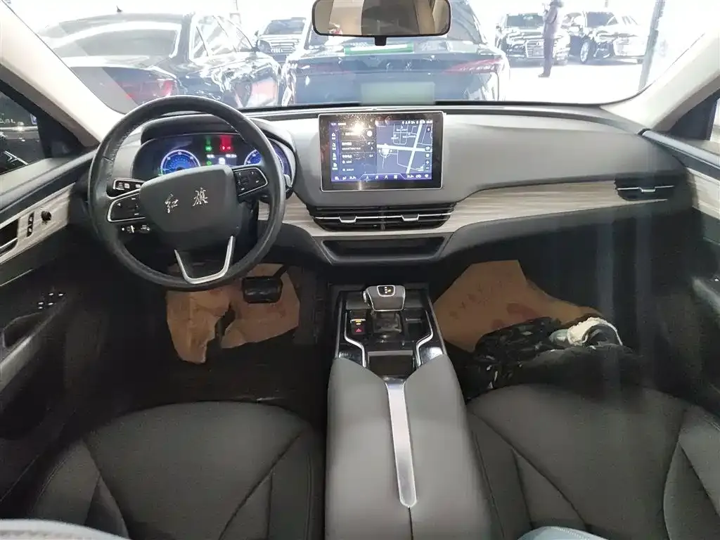 Hongqi E-QM5 — фото 10