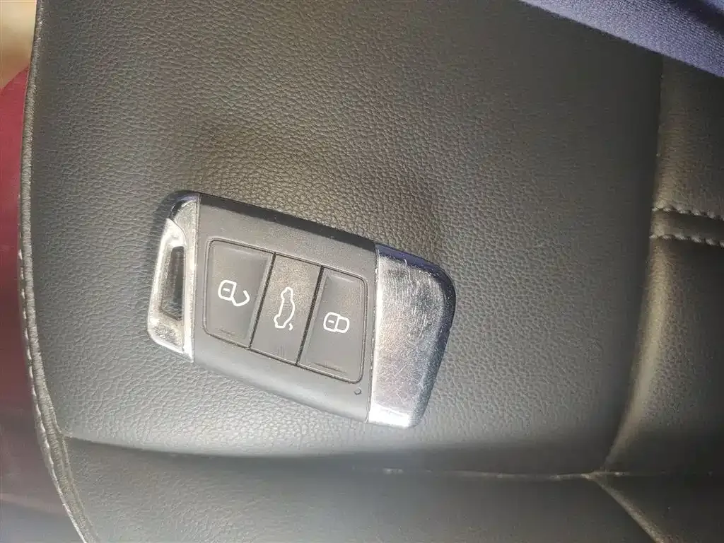 Volkswagen Passat — фото 9