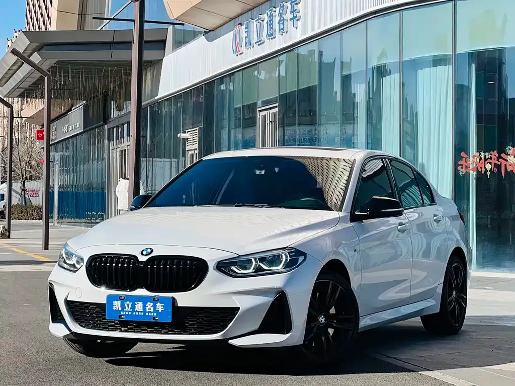 BMW 1 Series — фото 1