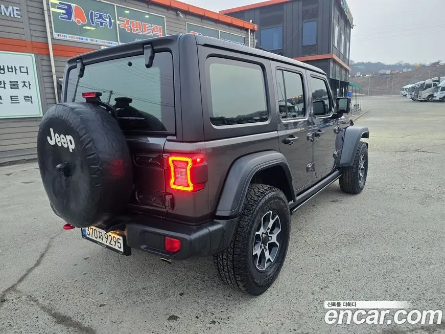 Jeep Wrangler — фото 5